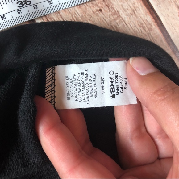 Last 1! MEDIUM Leopard Sleeve Sequin Pocket Top - Picture 5 of 6